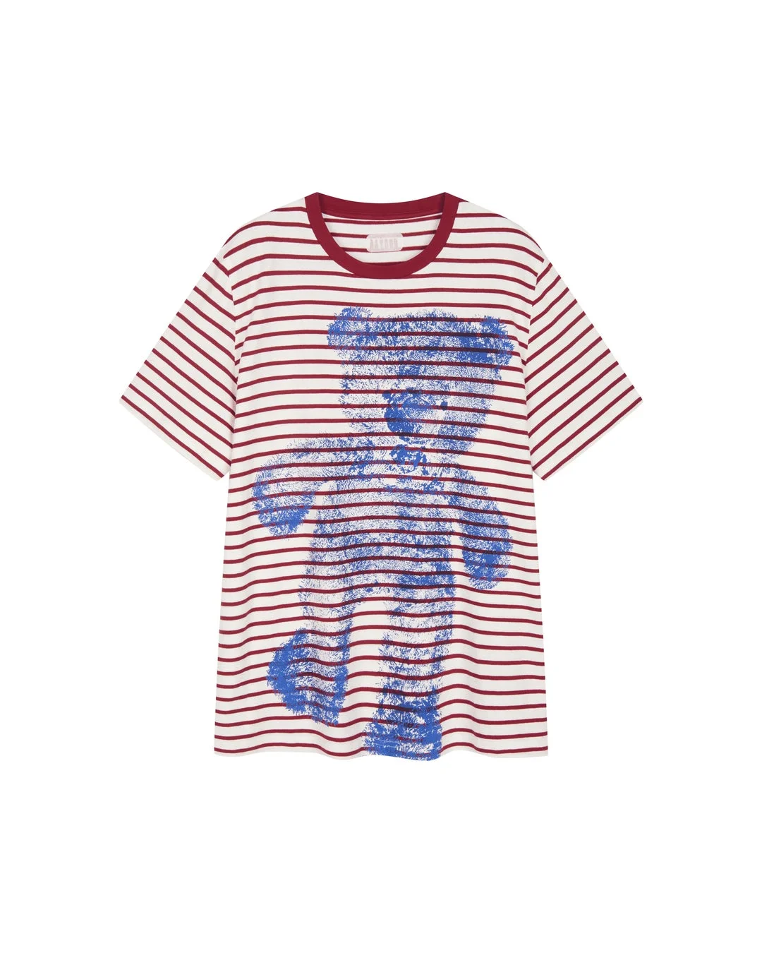 クラシックなセーラーボーダーに、ペイントが付着したようなテディベアモチーフを組み合わせ温かみのある遊び心を表現したキャッチーな一着