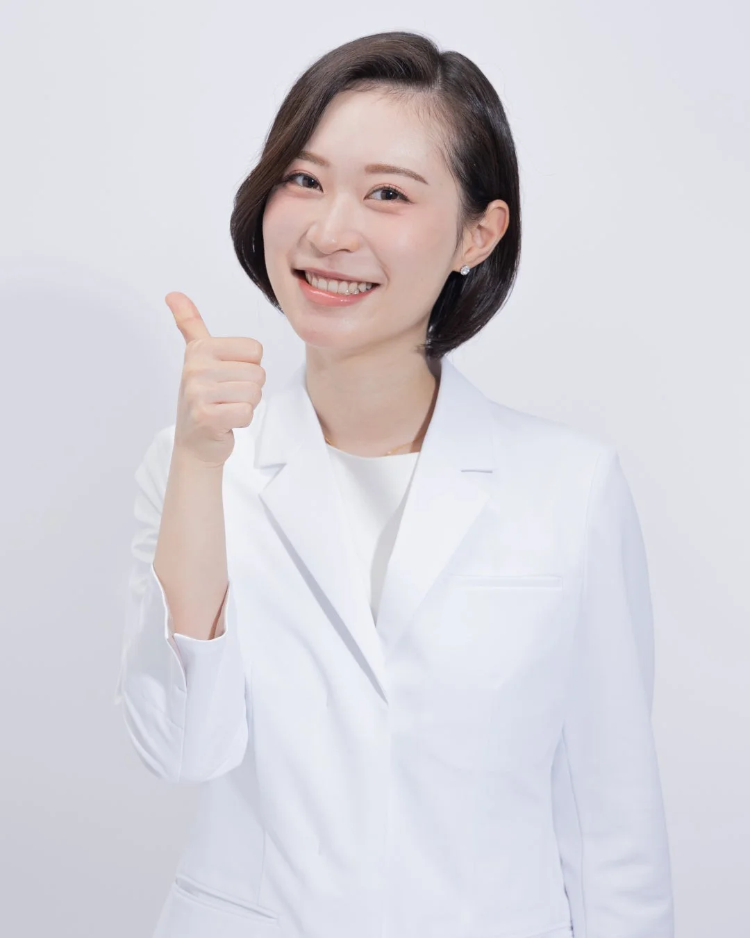 赤岩優妃医師、サムズアップ