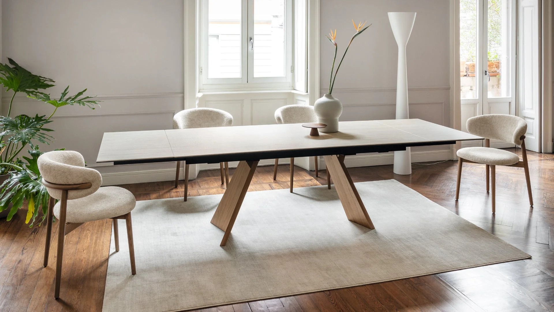 モダンなダイニングルーム