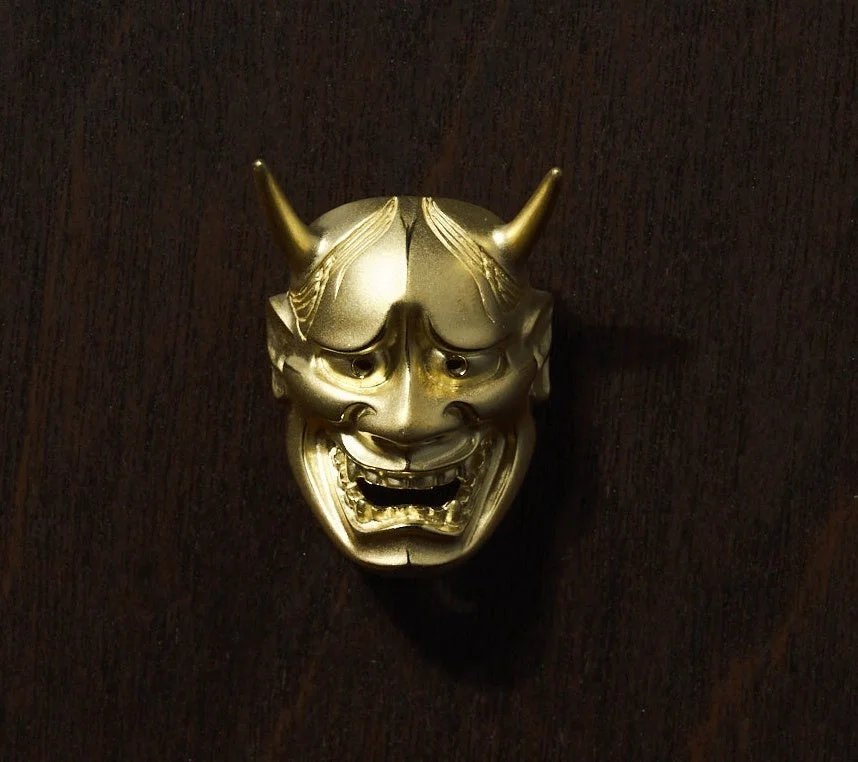 般若 ピンブローチ ゴールド