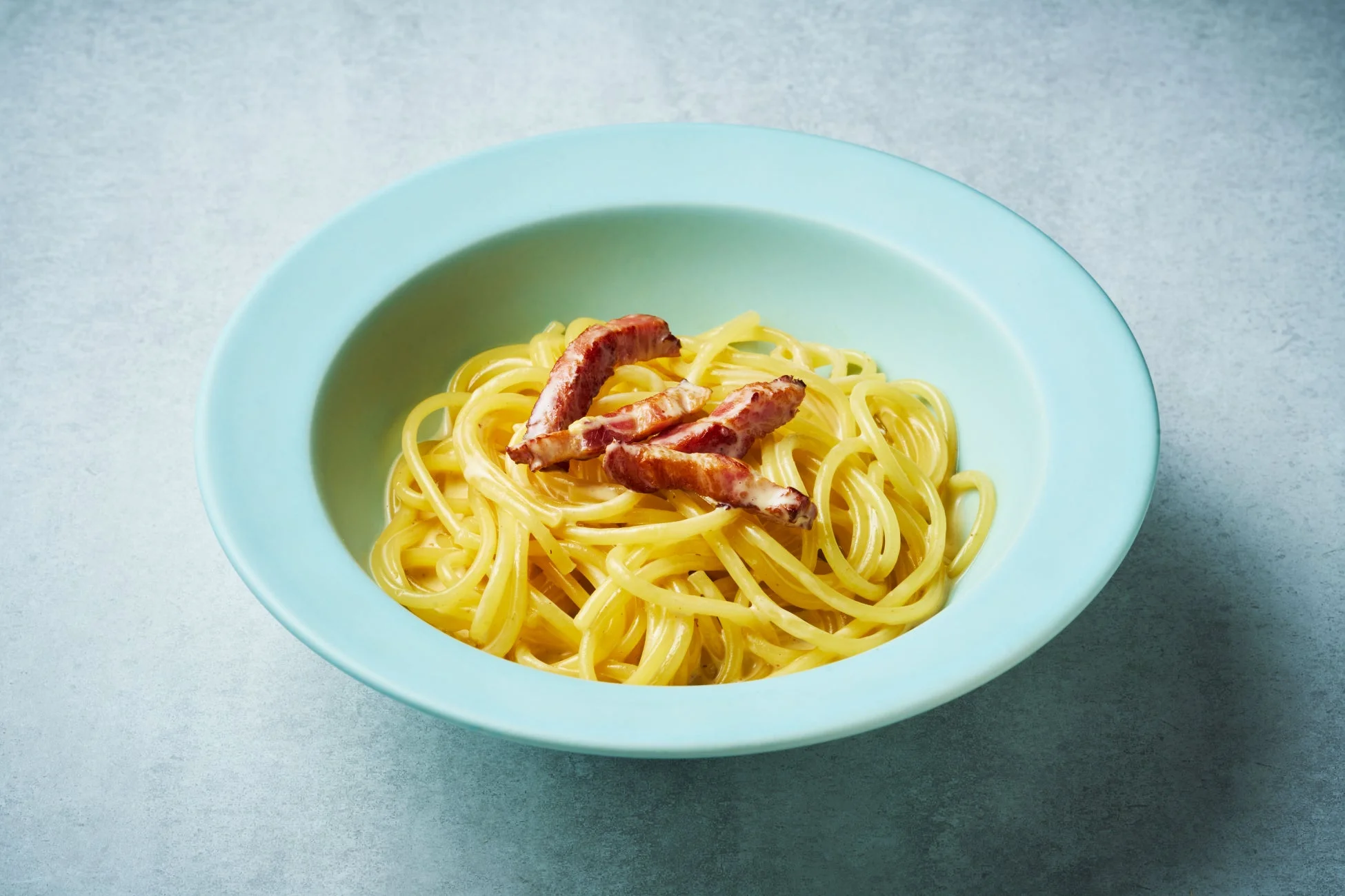 クリーミーなソースのスパゲッティ