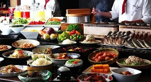 種類豊富な朝食ビュッフェ