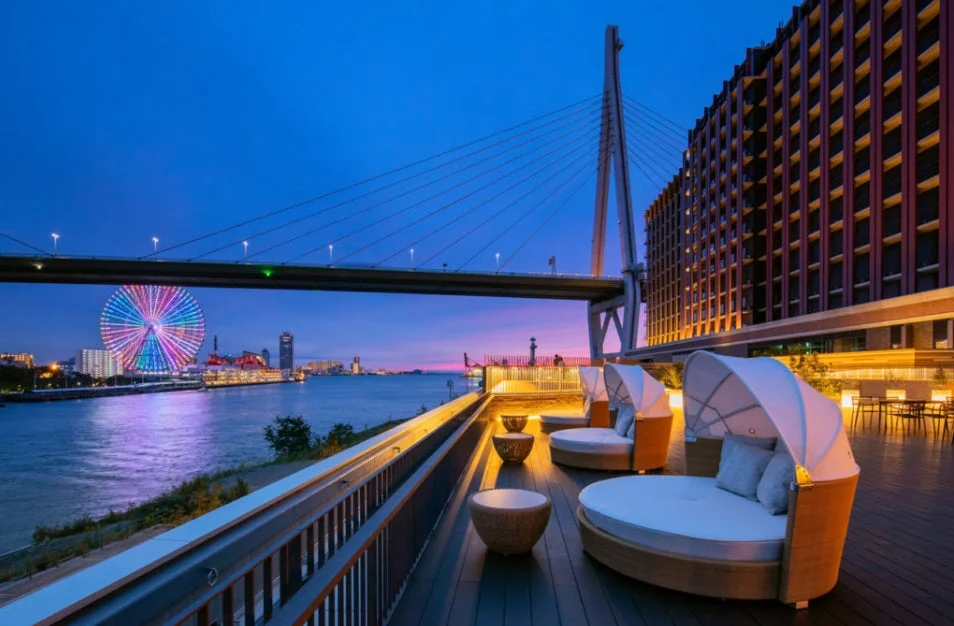 夜景が広がるテラス