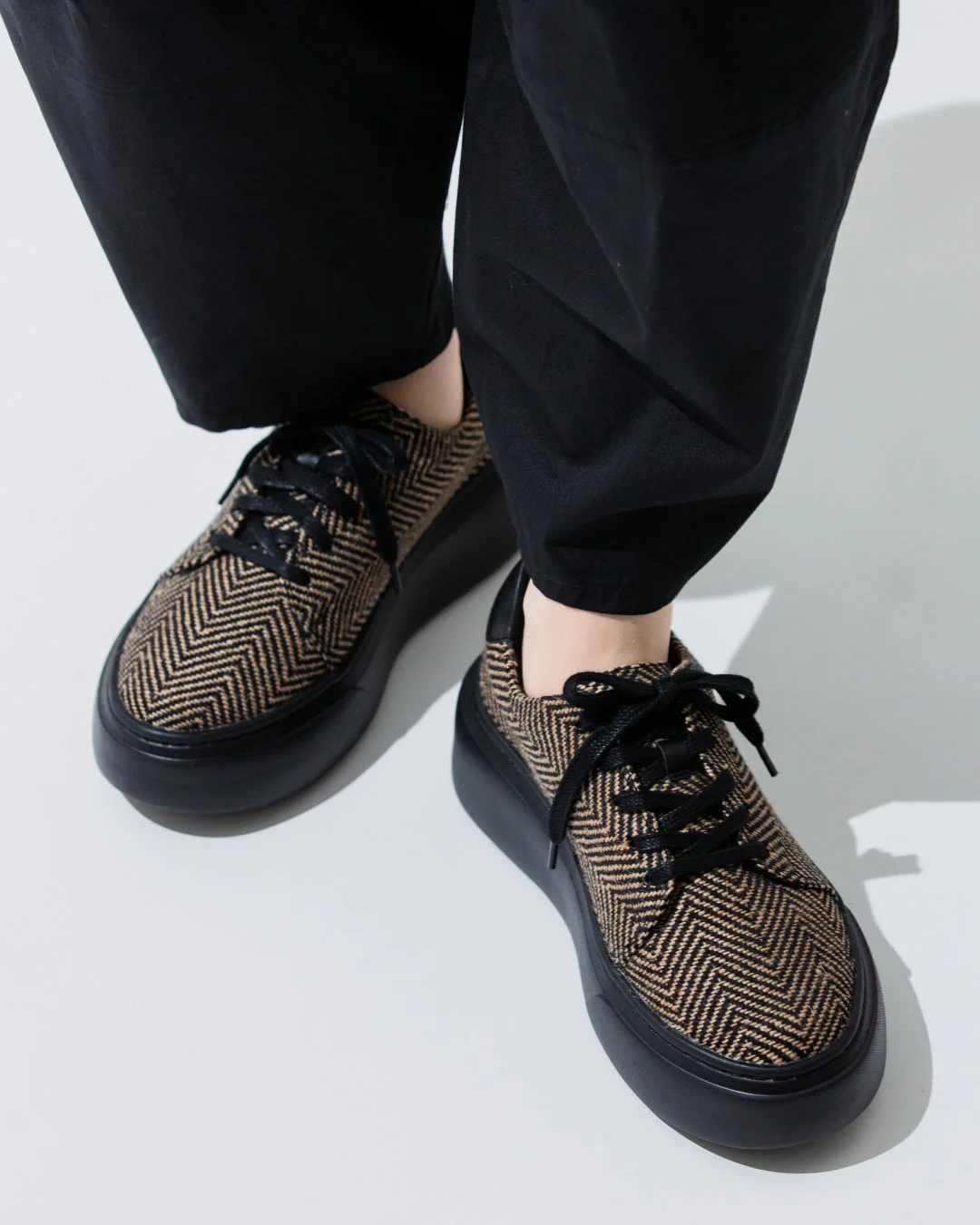 ジュート(ブラック)足元クローズアップ2