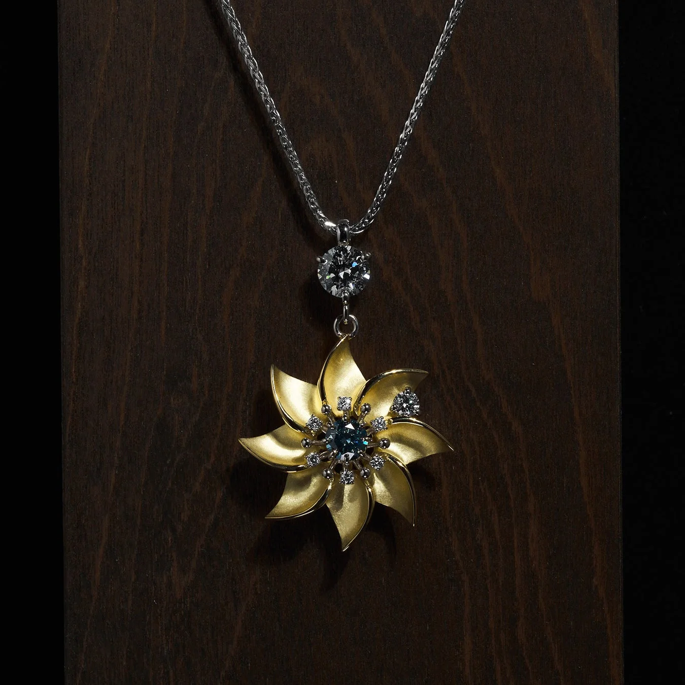 花ぐるま ネックレス ゴールド