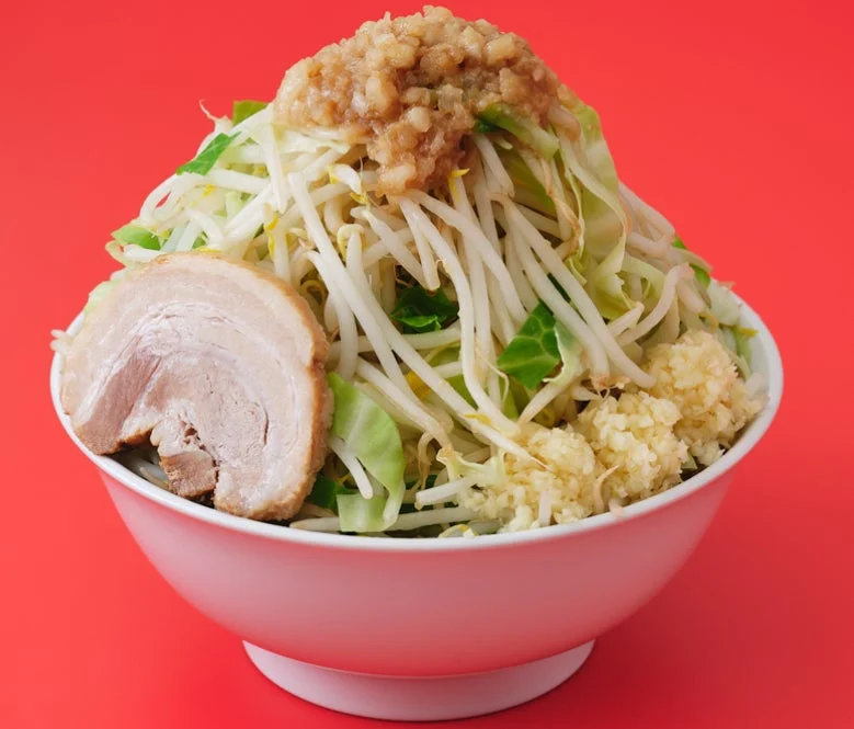 山盛りの二郎系ラーメン