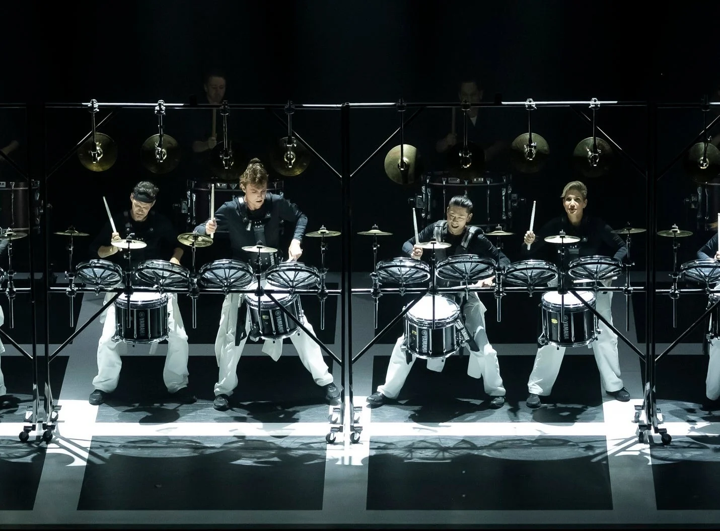 パフォーマンスの様子2