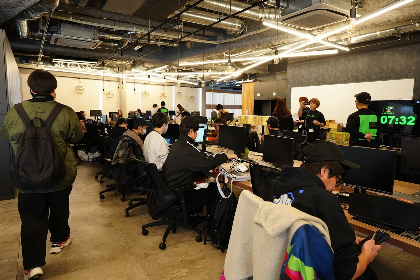 コンテスト参加者の作業風景