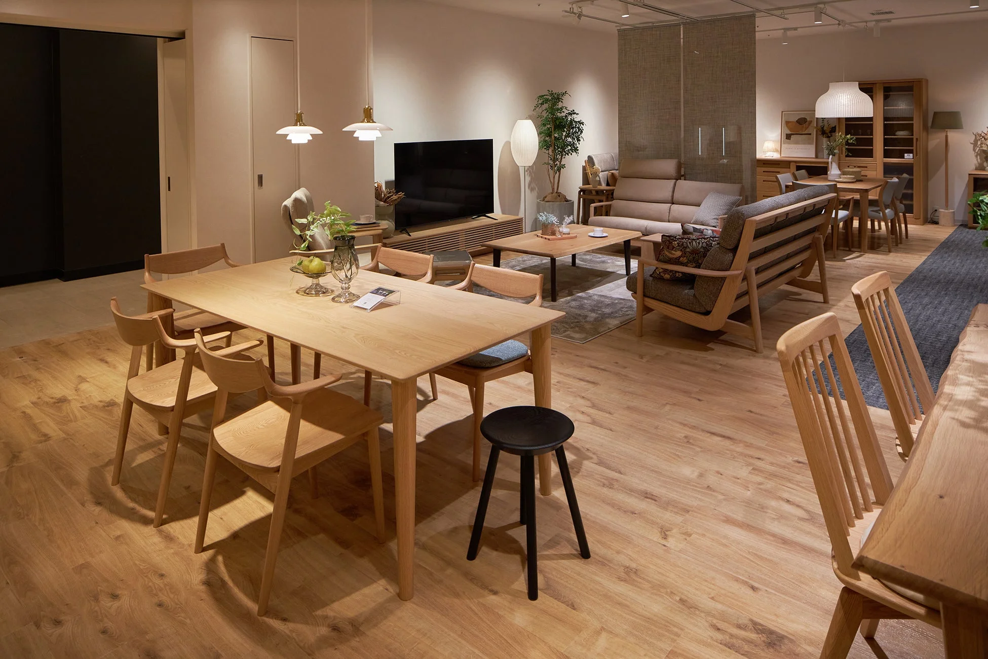 リビングダイニングのモデルルーム