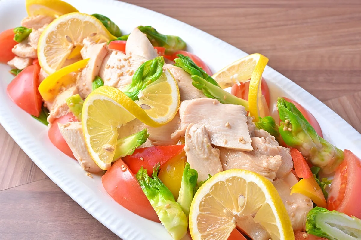 蒸し鶏と春野菜の和え物