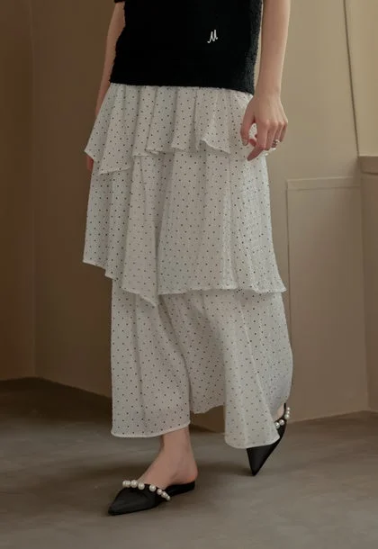 ドット柄ティアードスカートとミュール