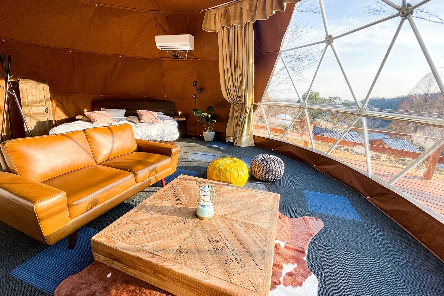 グランピングドームの快適な室内