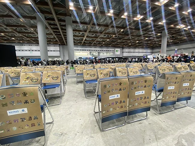 イベント会場の椅子装飾