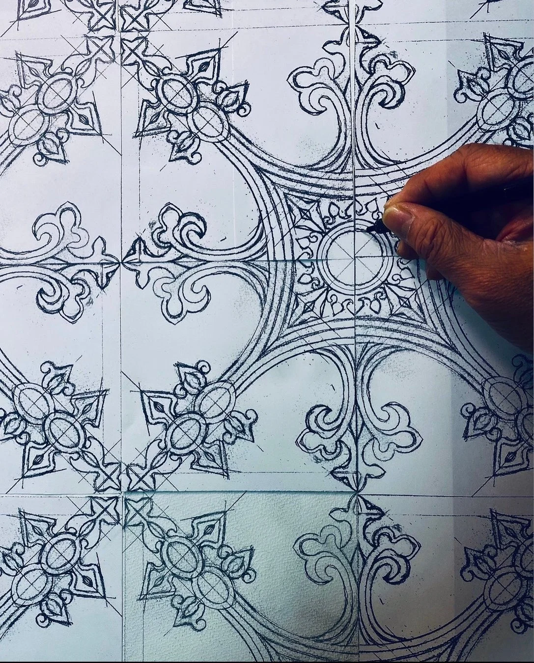 緻密な模様のスケッチ