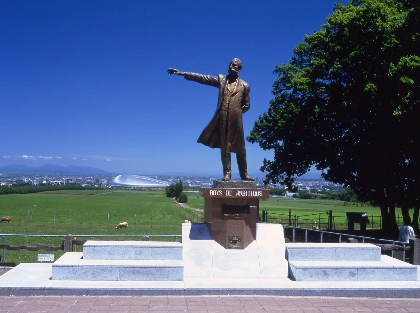 羊ヶ丘展望台のクラーク博士像