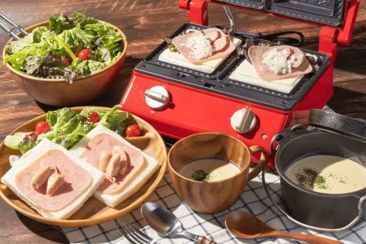 ホットサンドメーカーと朝食