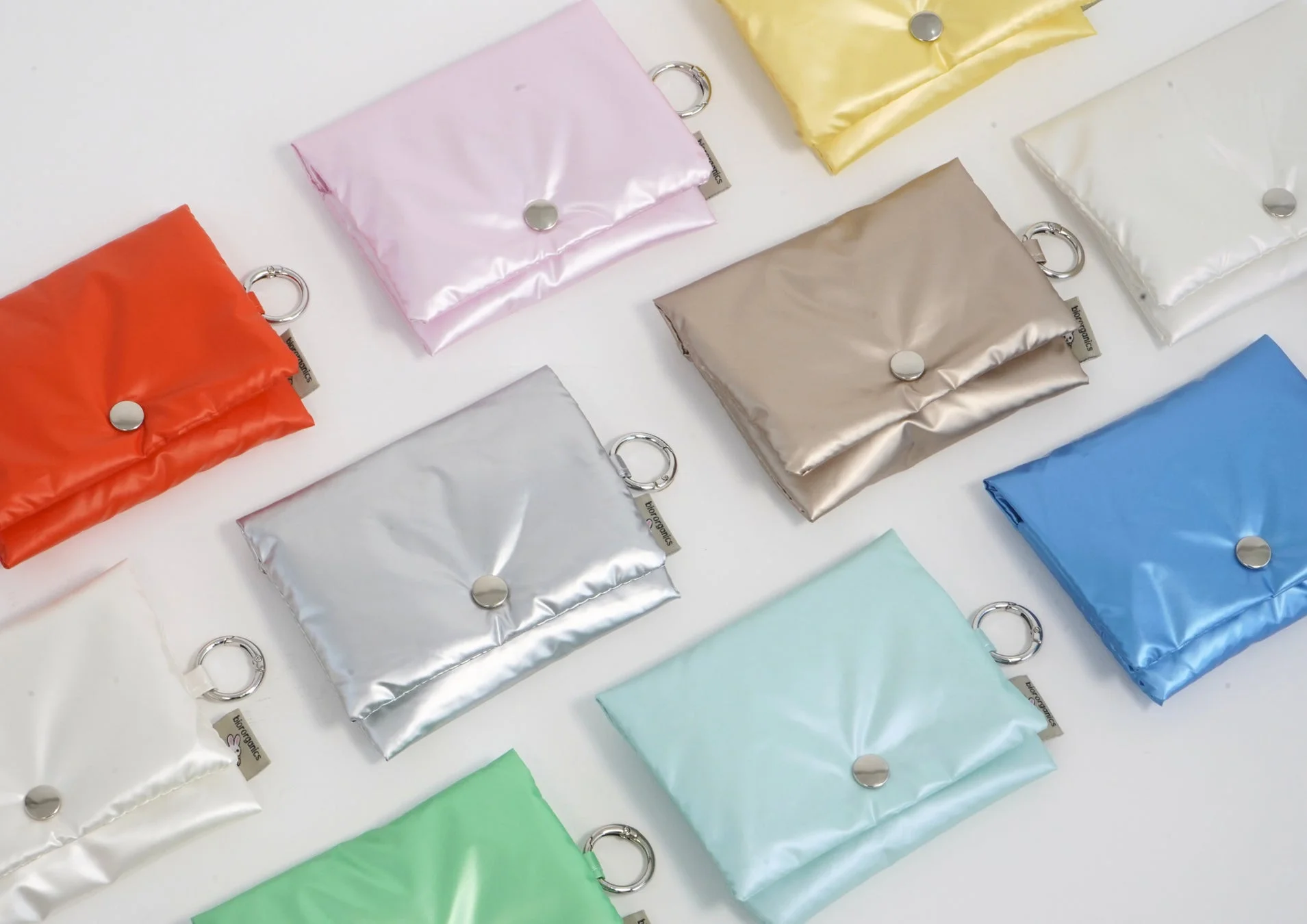 ノベルティ クッションポーチ