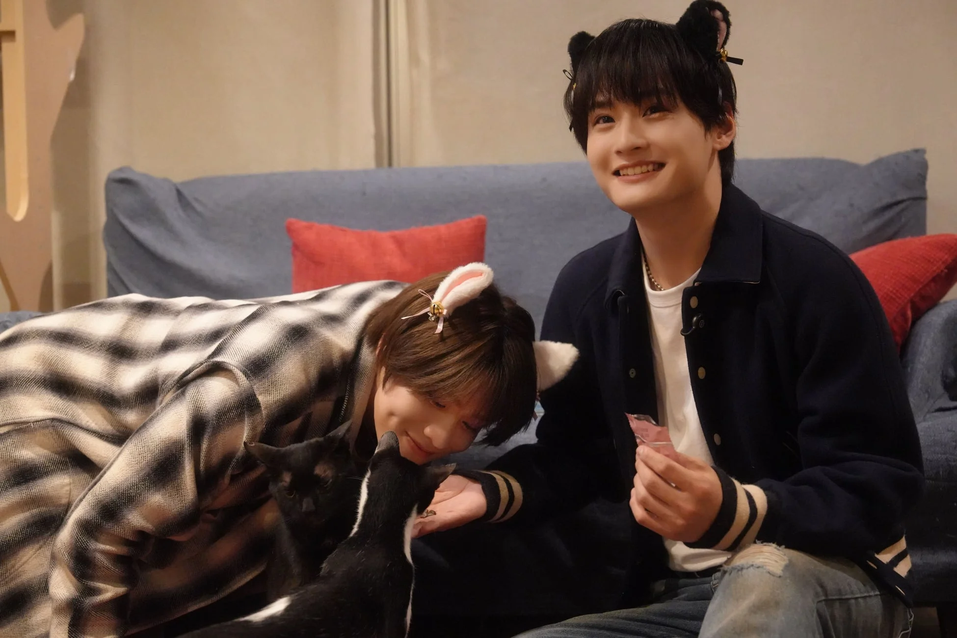 DXTEENの二人と猫たち