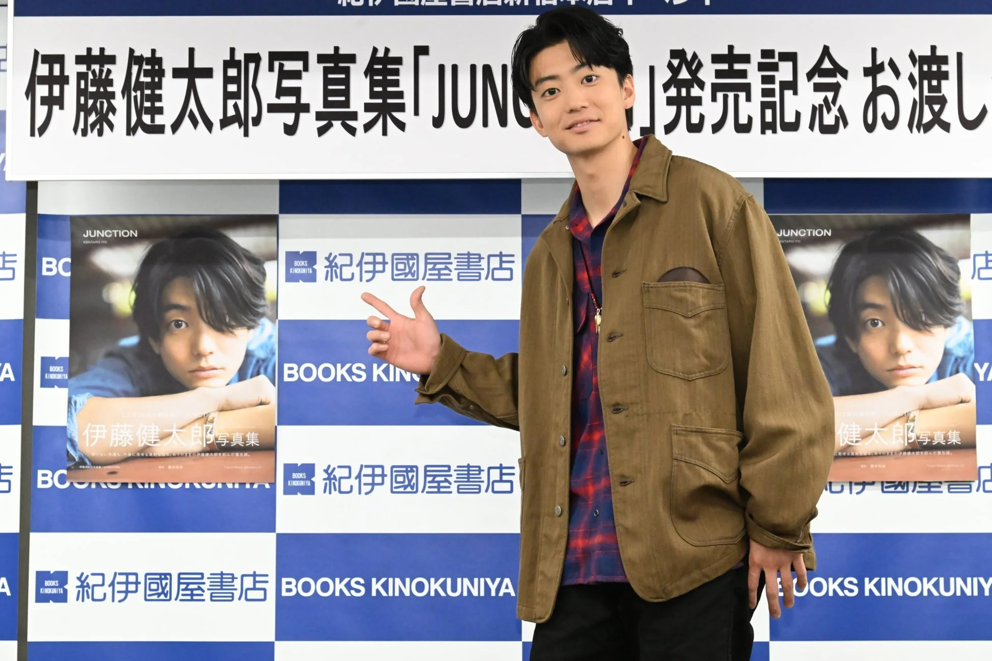 ファンへのメッセージを語る伊藤健太郎