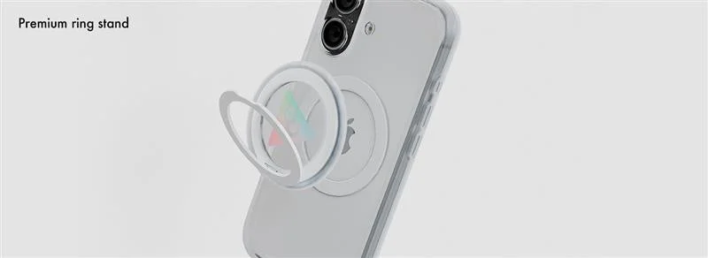 白いスマートフォンに装着された白いリングスタンドの製品画像です。リングは開いた状態で、スタンドとしての使用が可能です。シンプルでモダンなデザインが特徴です。