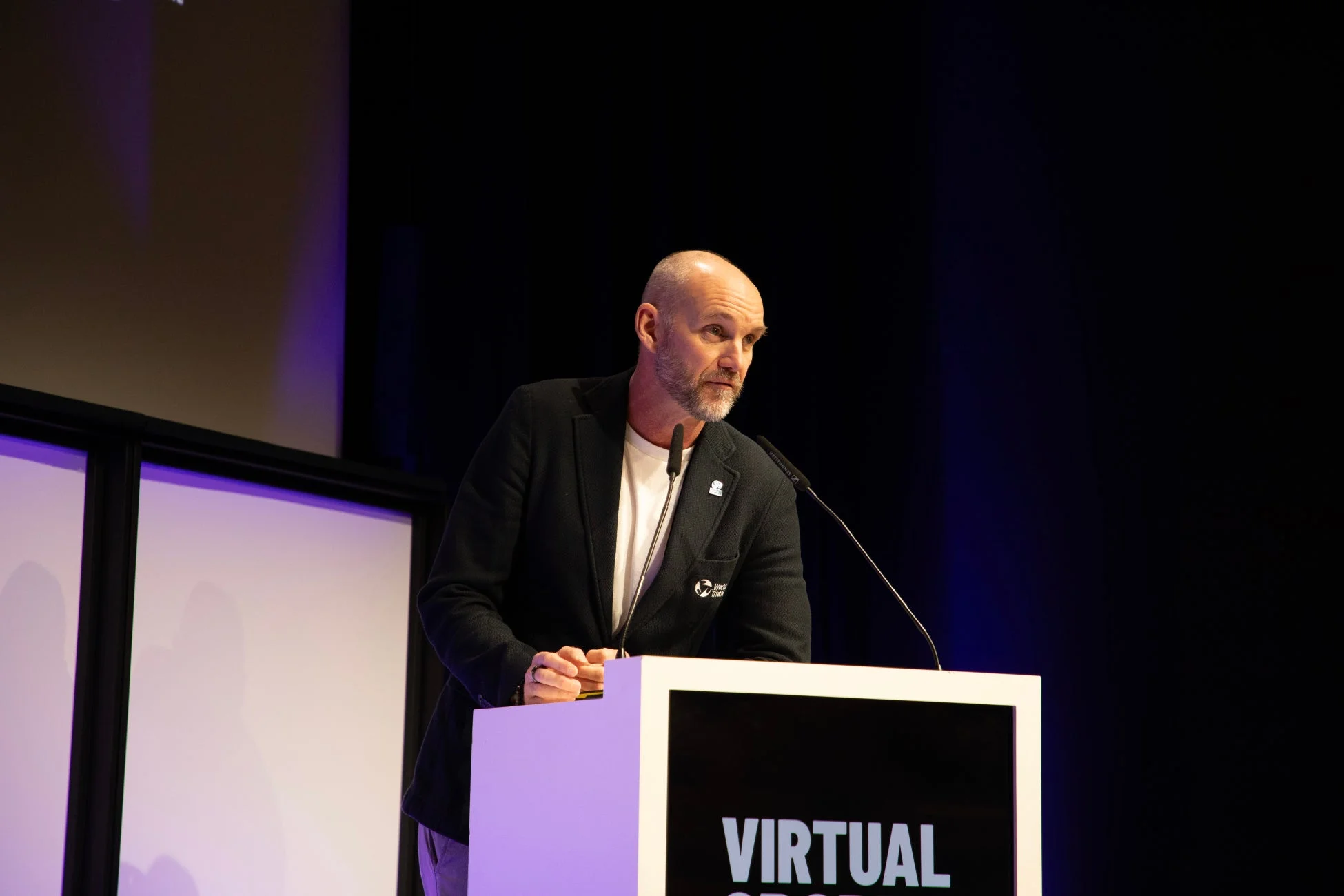 カンファレンス