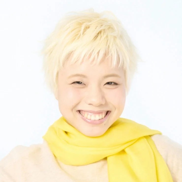 笑顔を見せる山西菜音さん