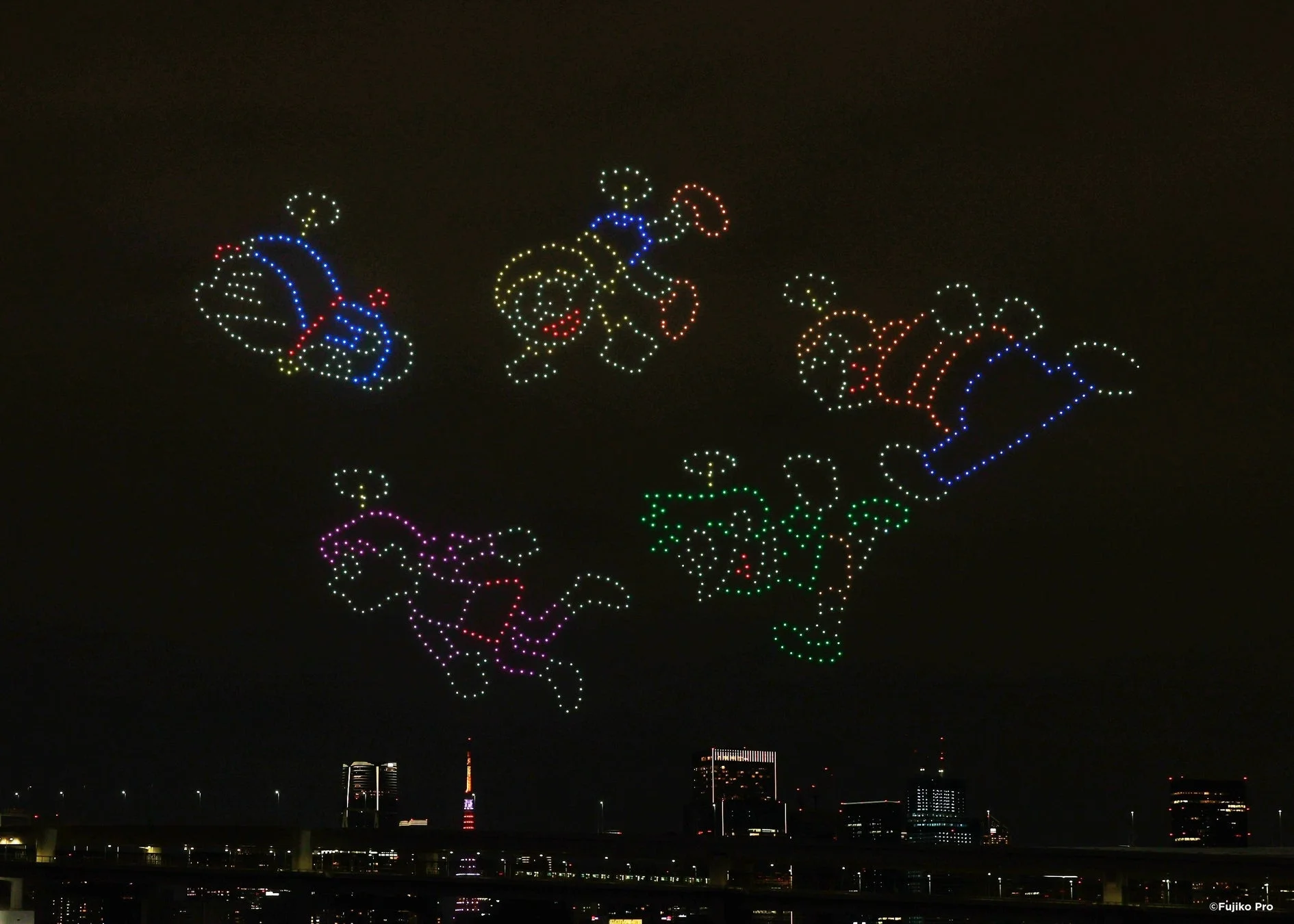 ドローンショー 仲間たちと東京タワー