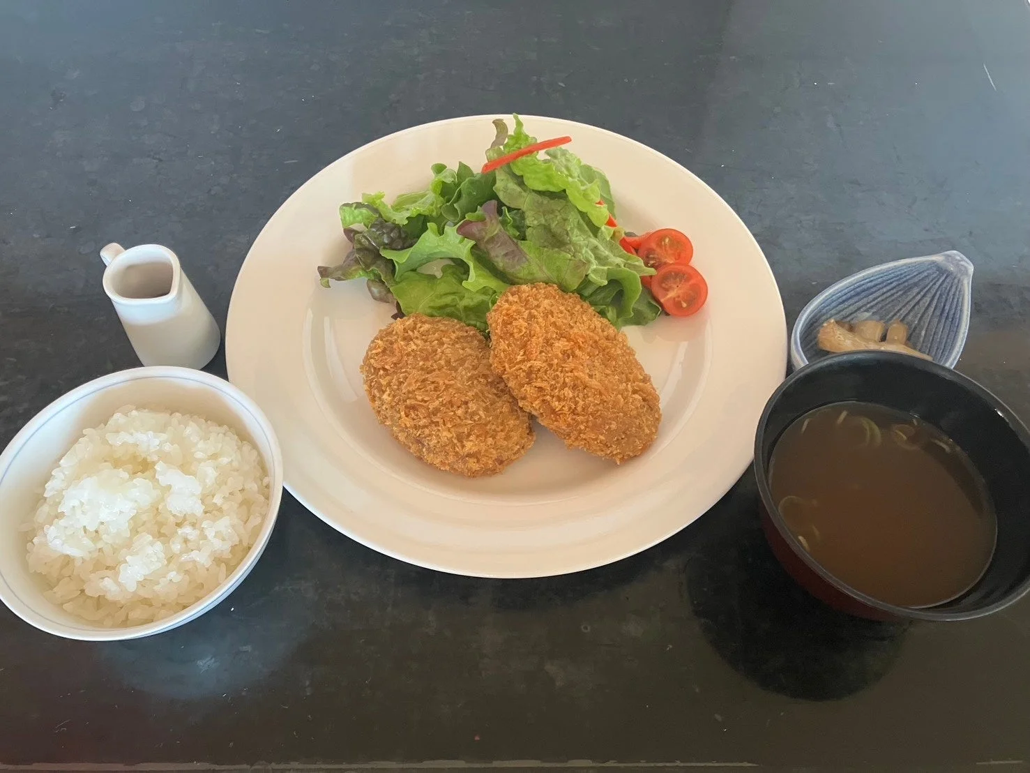 鹿肉コロッケ定食