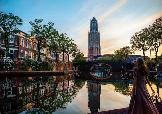 運河,街並み,塔,橋,夕焼け,朝焼け,女性,水面反射,ヨーロッパ,風景,美しい