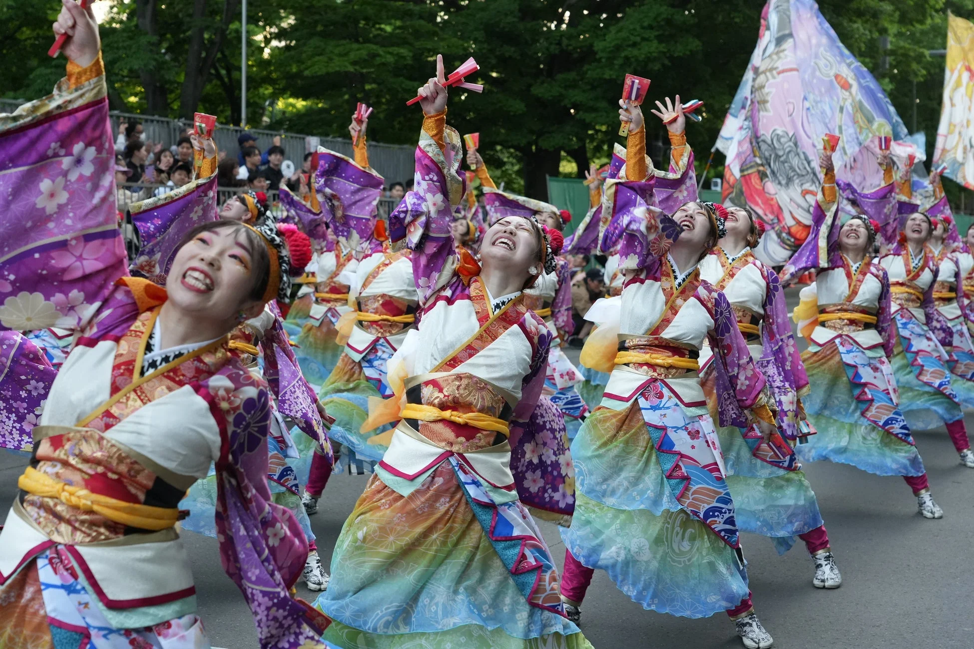 YOSAKOIソーラン祭りパレードの様子2