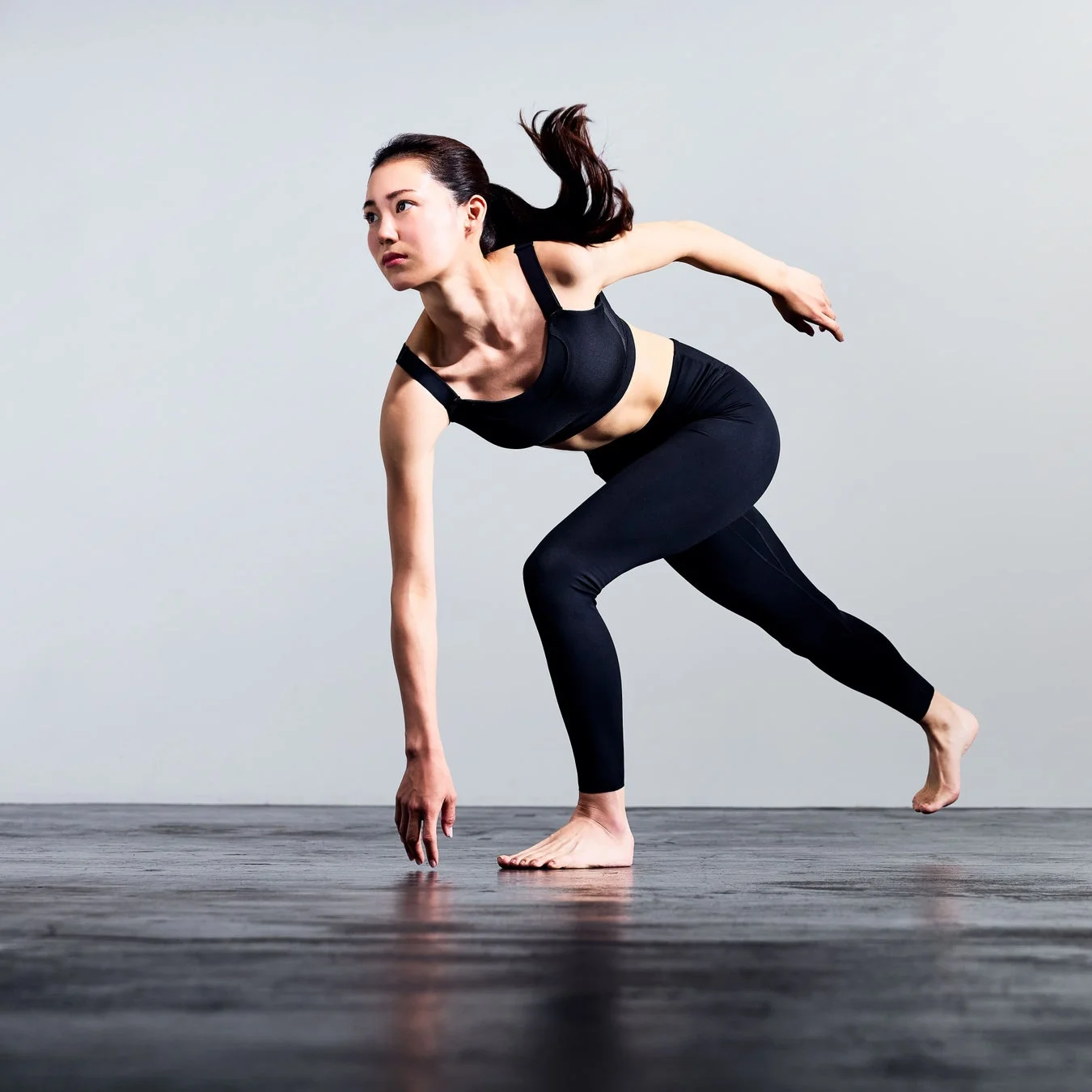 女性のトレーニングポーズ