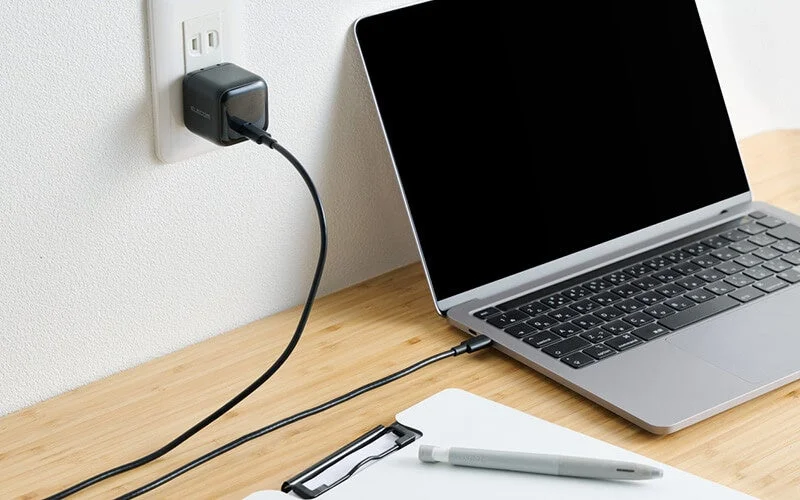 ノートパソコンの充電