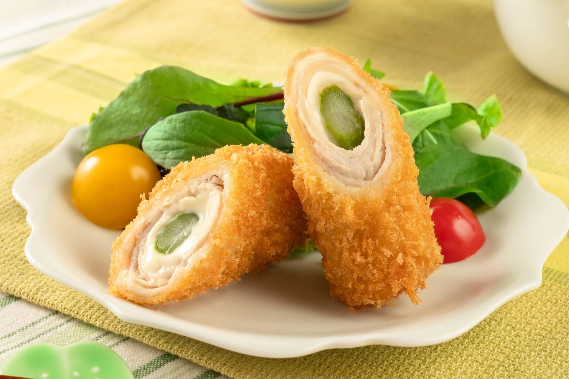 アスパラとチーズのロース巻きかつ(単品)