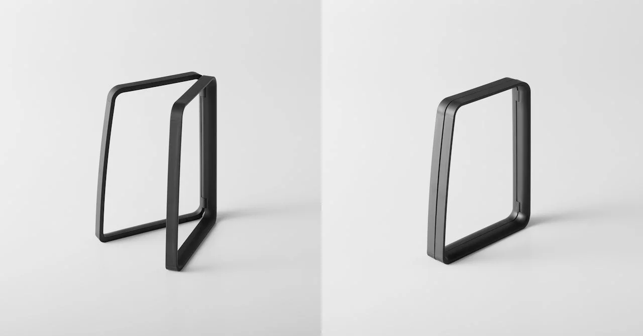 黒いフレーム2つ