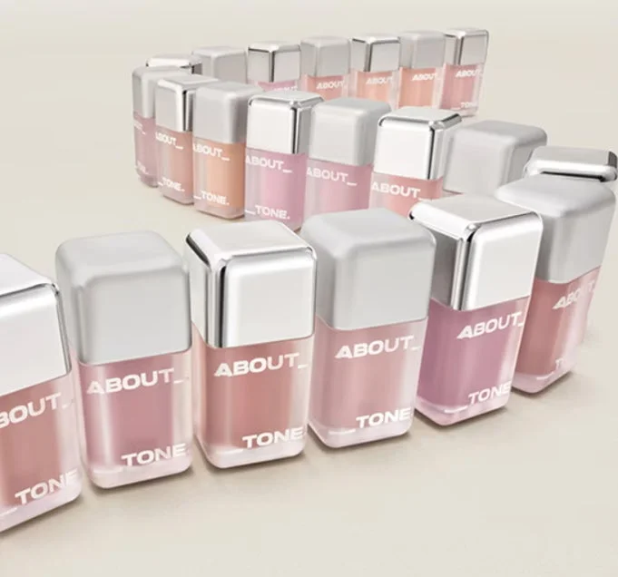 ABOUT TONE スキンレイヤーフィットチーク