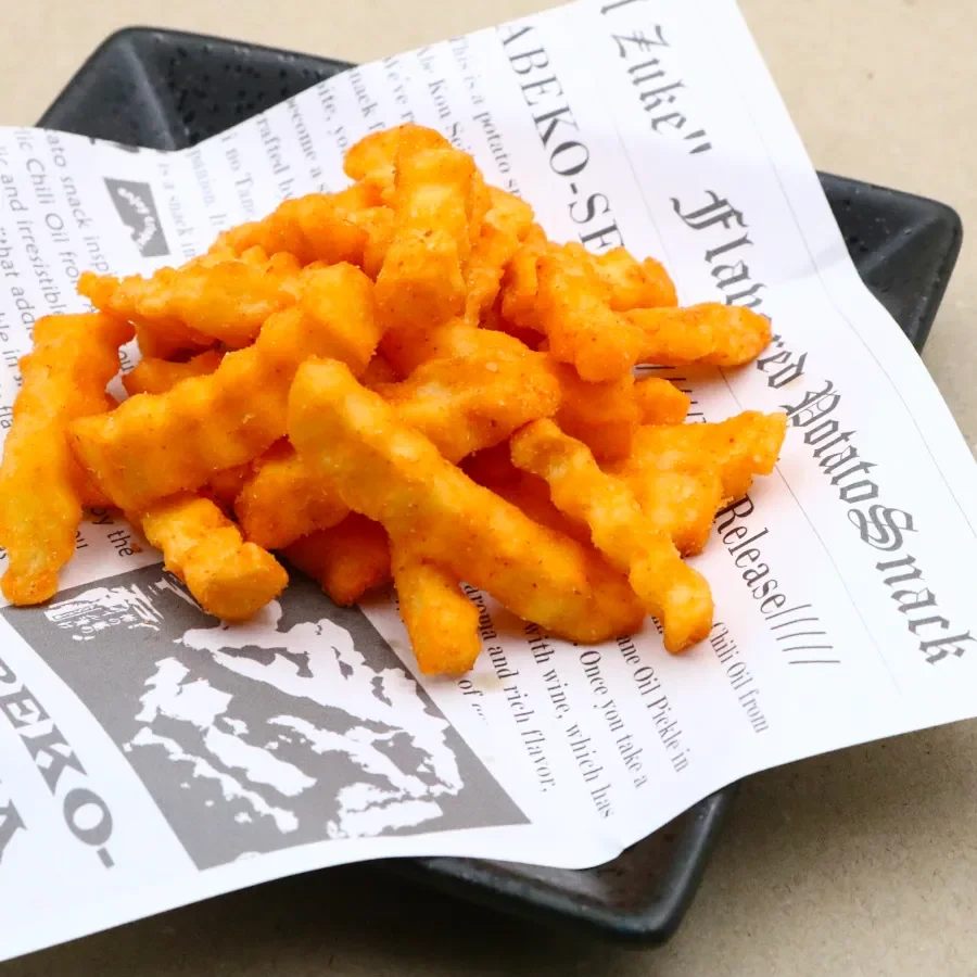 皿盛りのポテトスナック