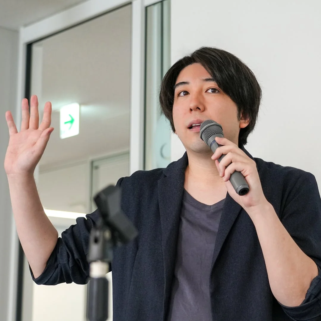 登壇中の畠山翔氏