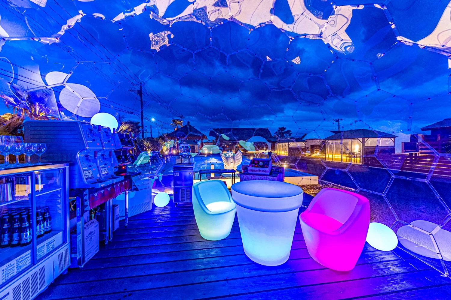 ナイトラウンジのクリアドーム