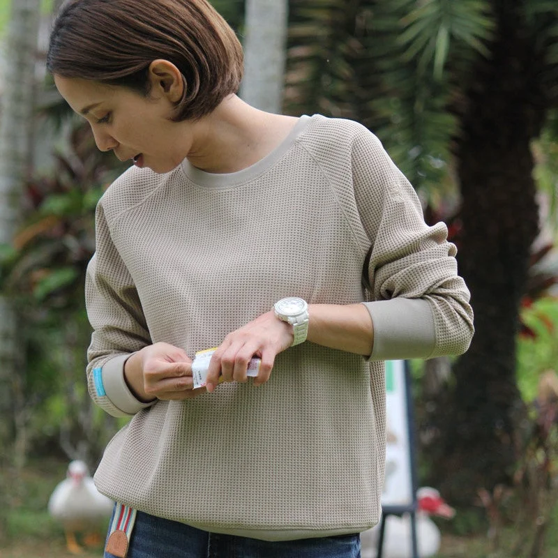 女性モデル着用