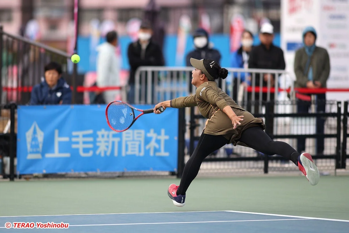 試合中の秋田史帆選手