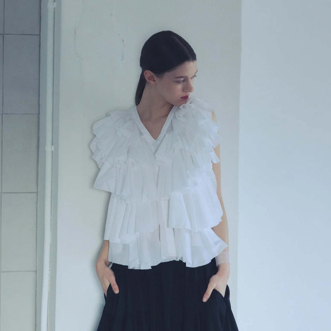 SFN0715 レイヤードラッフルブラウス