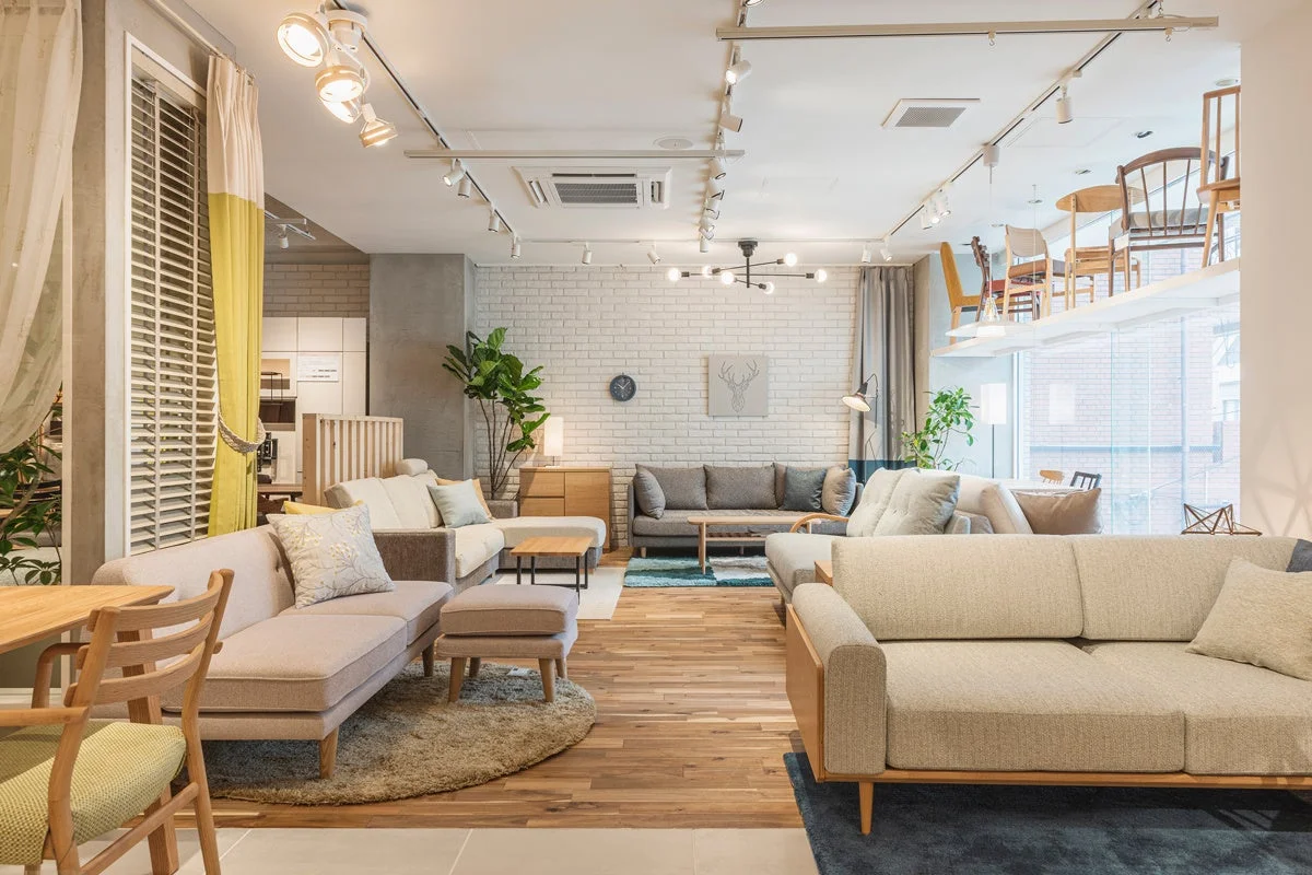 家具ショールームのリビング展示