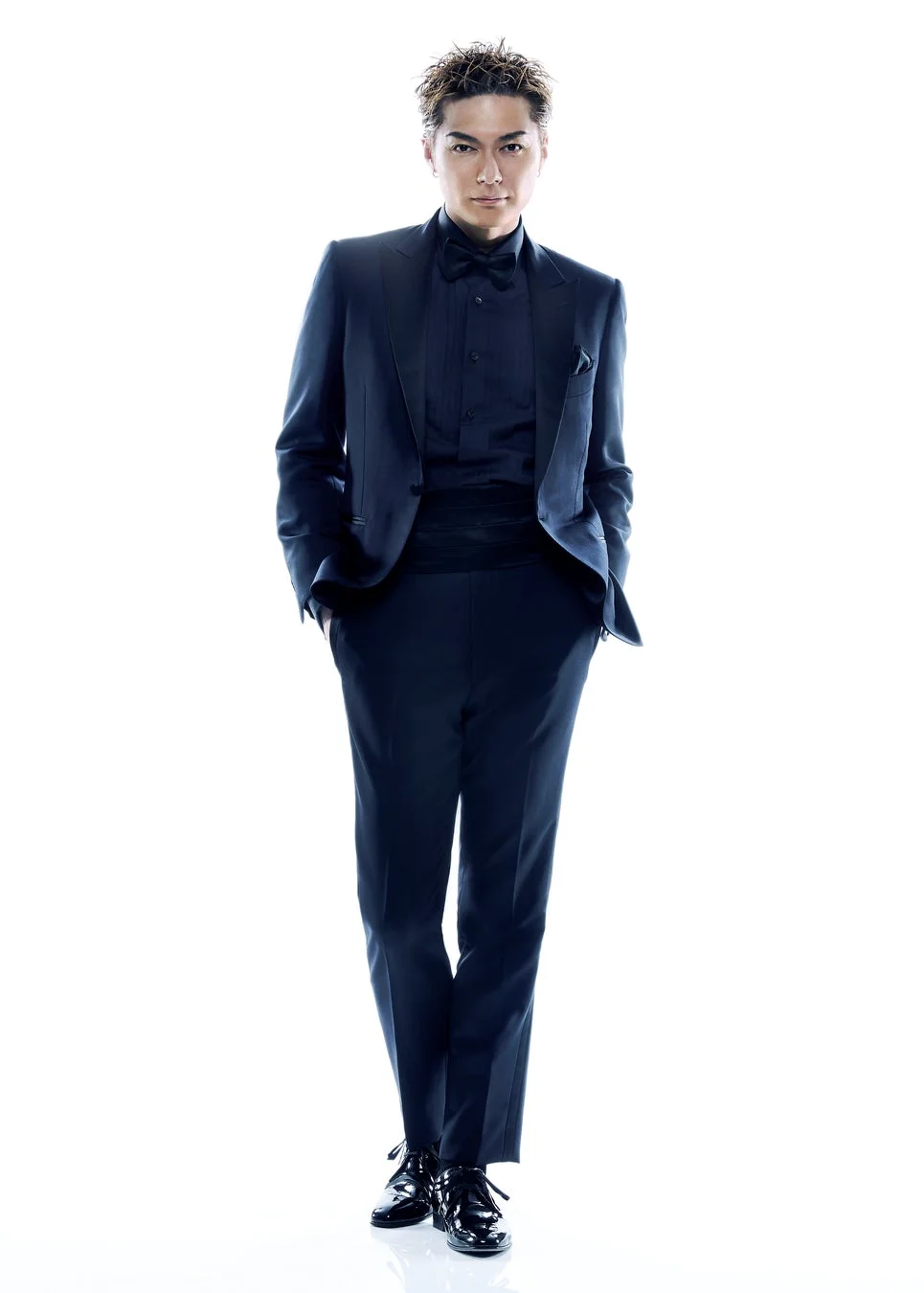 スーツ姿のEXILE SHOKICHIさん