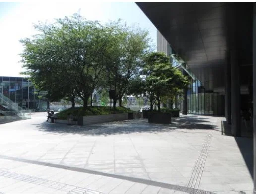 グランフロント大阪の広場