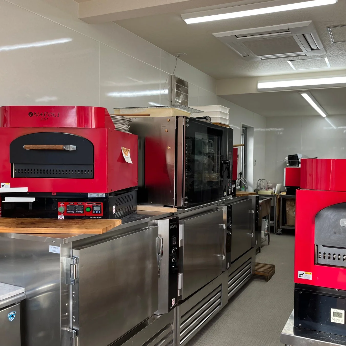 業務用厨房の様子