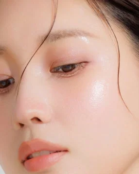 澄んだ印象の肌
