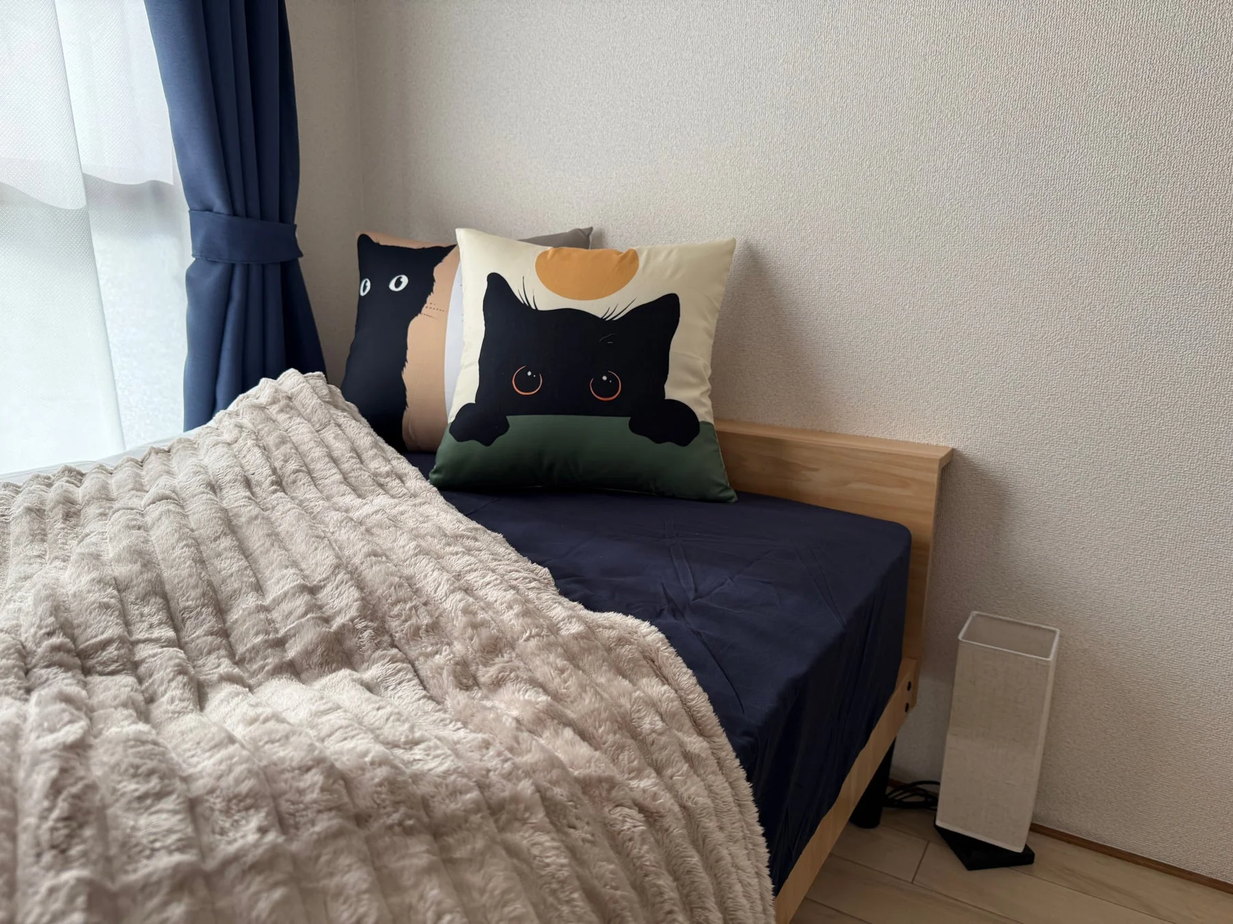 シンプルなベッドルーム