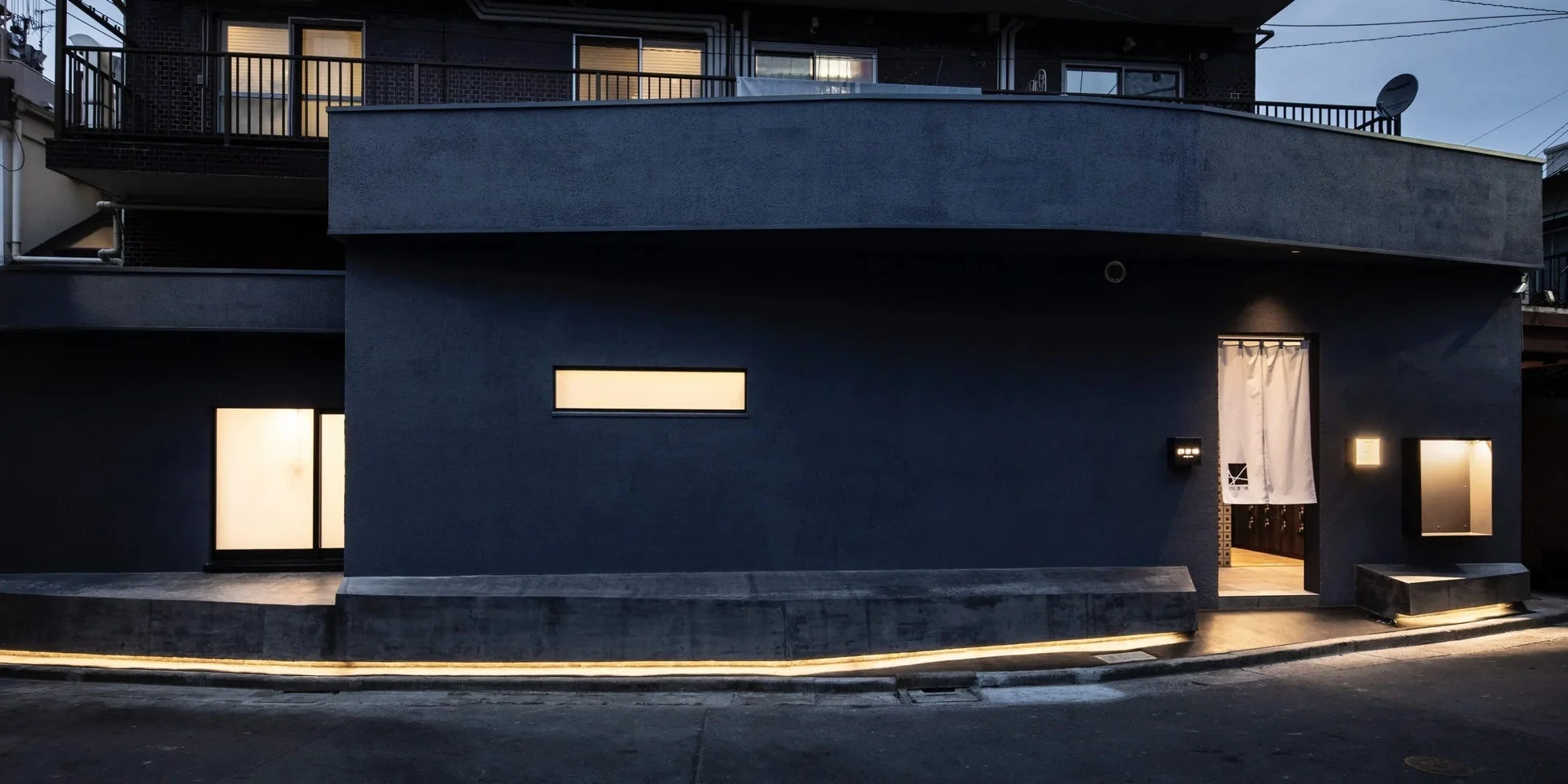 改良湯のモダンな外観