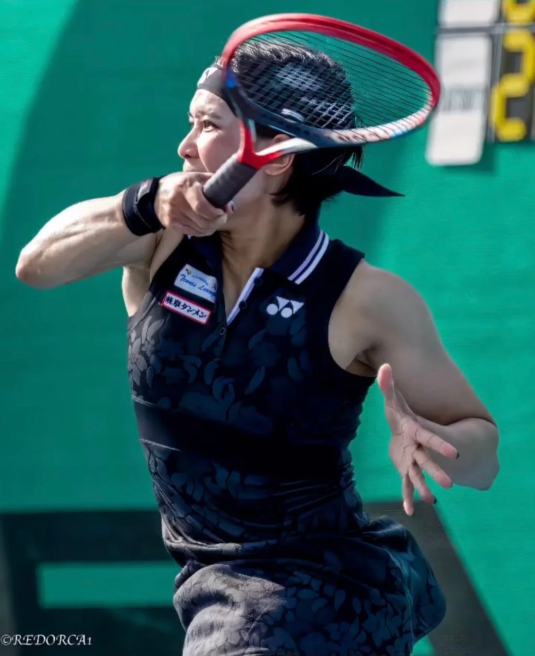 プレイ中の秋田史帆選手