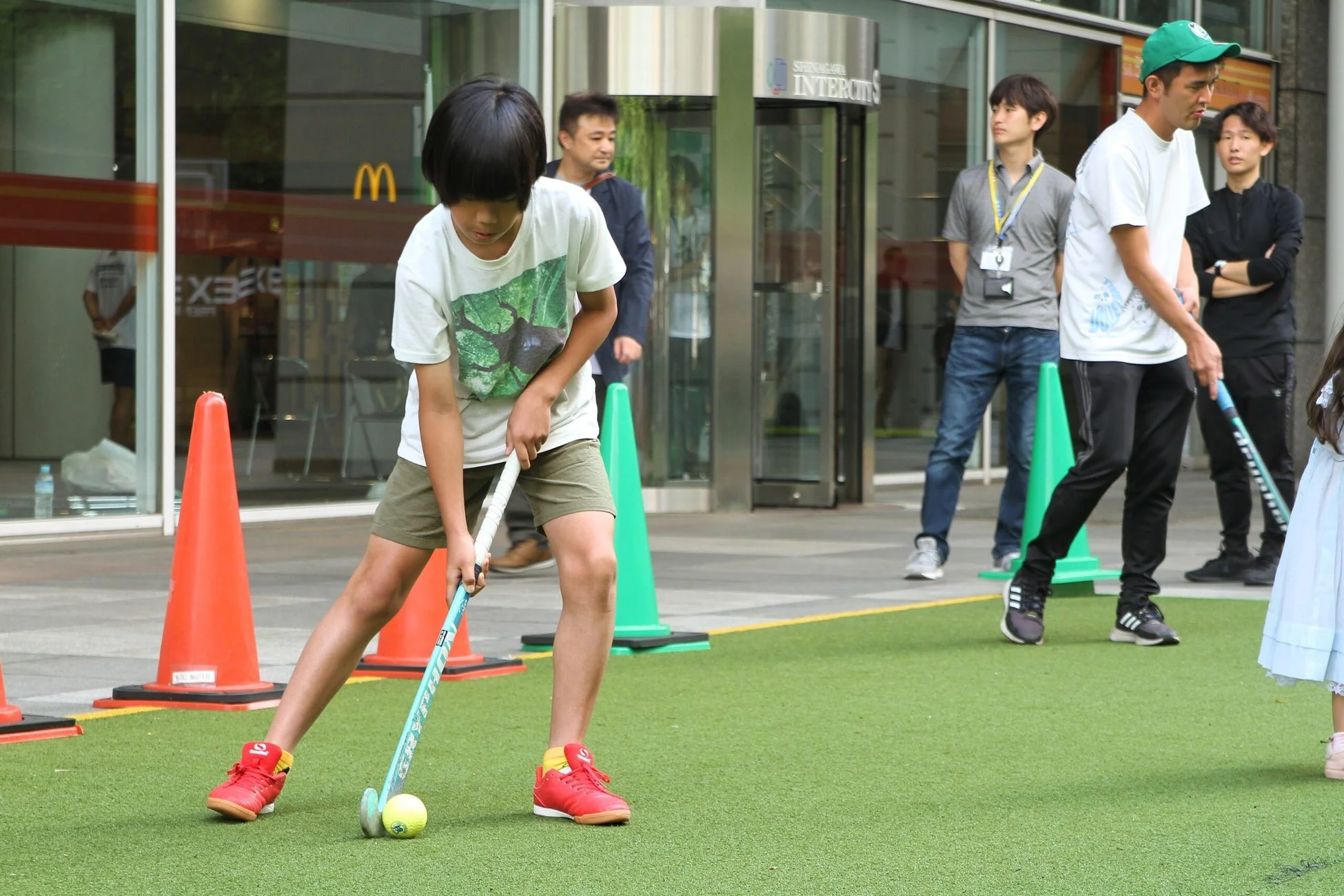 品川インターシティでのホッケー体験